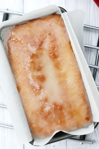 Mary Berry Lemon Drizzle Cake, Best Lemon Drizzle Cake, Mary Berry Recipes Baking, Easy Lemon Drizzle Cake, Mary Berry Cakes, Easy Lemon Cake Recipe, Lemon Cake Easy, Lemon Loaf Cake, Mary Berry Recipe