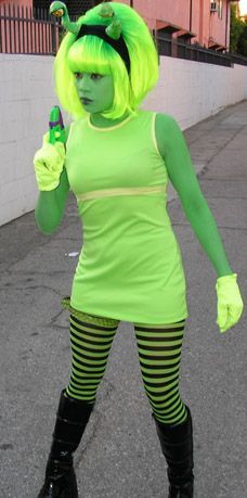 Diy Alien Costume, Alien Costume Women, Martian Costume, Space Girl Costume, Alien Costumes, Green Martian, Alien Halloween Costume, Space Costume, Pirate Girl Costume