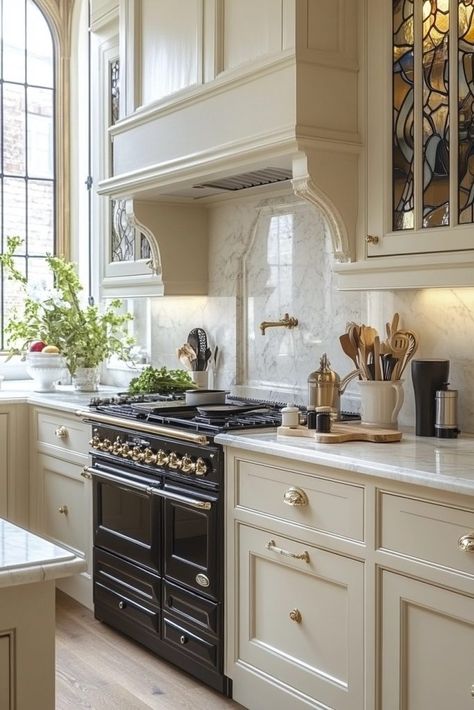 29 Antique Kitchen Decor Ideas for a Nostalgic Feel 6 Period Kitchen Ideas, Modern Edwardian Kitchen, Gilded Age Kitchen, 1930s Kitchen Renovation, Victorian Cottage Kitchen, Edwardian Kitchen Ideas, Georgian Kitchens, Victorian Kitchen Aesthetic, Gold Accent Kitchen