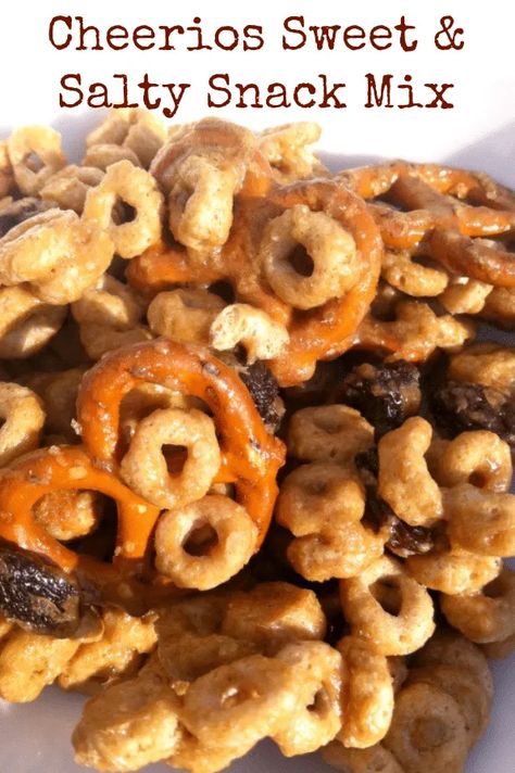 Cheerios Snack Mix Recipes, Cheerio Snacks, Recipe Using Cheerios, Cabin Snacks, Cheerios Snack Mix, Homemade Trail Mix Recipes, Cheerios Snacks, Basketball Treats, Cheerios Recipes