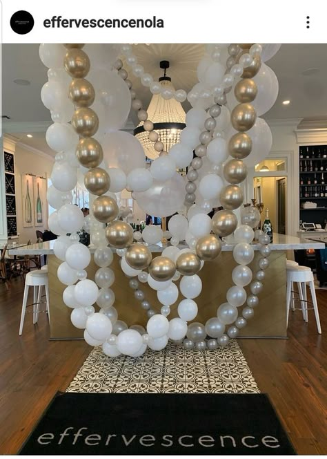 Deco Ballon, Diy Balloon Decorations, Garland Arch, Simple Baby Shower, Arch Kit, Diy Candy, Balloon Diy, Gold Balloons, Balloon Decorations Party