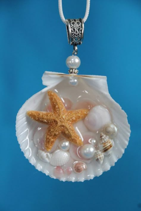 Seashells Artwork, Sea Shells Diy, Lavender Crafts, Art Coquillage, Seashell Projects, Shells Diy, Sea Shell Art, Shell Ideas, Seashell Ornaments