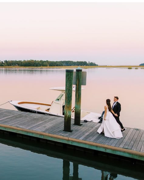 Say 'I do' to a picture-perfect wedding in the heart of the charming Lowcountry! 🥂✨ #LoveBlufftonSC 🧡 Discover Southern elegance amidst breathtaking scenery — plan your dream day: https://bit.ly/3Q2C6D4 📸 IG: @beckybroxmeyer4 Beachy Wedding Decor, Southern Wedding Decor, Wedding Couple Pics, Southern Wedding Decorations, Southern Wedding Reception, Southern Wedding Ideas, Low Country Wedding, Country Wedding Favors, Southern Charm Wedding