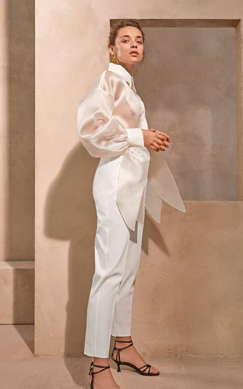 Spring White Organza Blouse, Luxury Off White Organza Sets, Chic White Organza Tops, Corporate Tops, Luxury Chic Organza Tops, Organza Blouse Designs, Sheer White Organza Top, Organza Outfit, Ruffle Blouse Designs