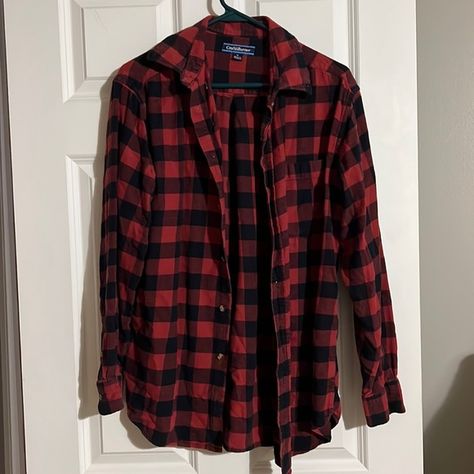 Red and black Flannel size M Red Flannel Aesthetic, Red And Black Plaid Shirt Outfit, Red Flannel Shirt Outfit, Black Plaid Outfit, Jake Costume, Friar Lawrence, Red Flannel Outfit, Timothy Wright, Flannel Shirt Outfit