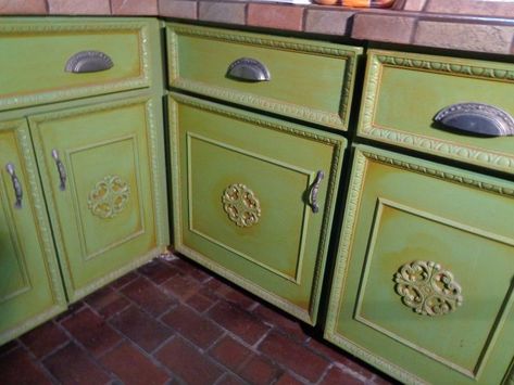 s 16 ways to totally transform your kitchen cabinets today, Transform Old Flat Cabinet Doors Decorative Trim On Cabinets, Updating Flat Kitchen Cabinets, Kitchen Cabinet Makeovers, Reface Kitchen Cabinets, Flat Cabinet Doors, Cabinet Update, Flat Cabinets, Furniture Overlays, Cabinet Trim