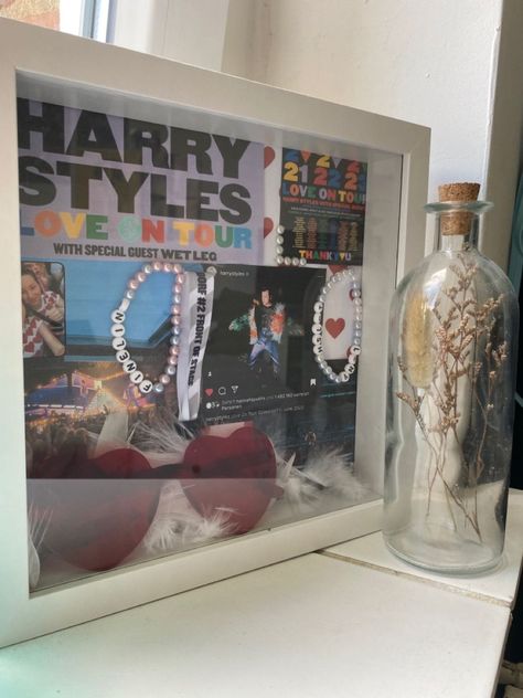 Memories of Love on tour 2023 ❤️‍🩹💐🏡 Harry Styles Birthday, One Direction Drawings, Memory Frame, Harry Styles Concert, Universal Language, Mr Style, Inspiration Wall, Travel Scrapbook, Love On Tour