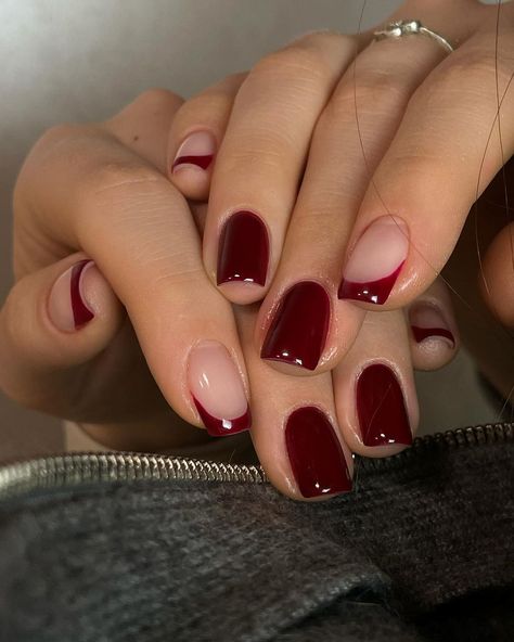 Burgundy Fall Nails 2024: Captivating Designs and 25 Ideas Burgundy Fall Nails, Wine Nails, Simple Fall Nails, Maroon Nails, Nagellack Trends, Short Square Nails, Work Nails, Burgundy Nails, Nails 2024