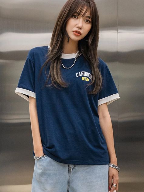 DAZY Contrast Binding Letter Graphic Tee for Sale Australia| New Collection Online| SHEIN Australia Stud Outfits, Diy Fashion Hacks, Drop Shoulder Tee, Navy Blue Shirts, Tshirt Outfits, Women T Shirts, Graphic Tees Women, Outfits Aesthetic, Shirt Outfit