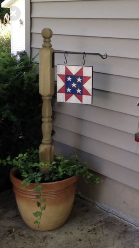 Garden Flag Holder Ideas, American Flag Barn Quilt, Mailbox Barn Quilt, Americana Porch Sign, Garden Flag Holder, Dragonfly Barn Quilt, Barn Quilt Patterns Paint & Paint Tools, Barn Signs, 4th July Crafts