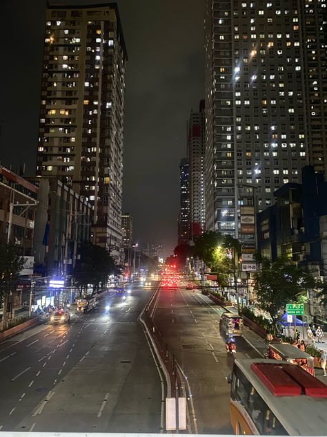 Espana Manila, Ust Manila School, Manila City Lights, Ust Manila, Manila City, Night Aesthetic, City Lights, Manila, Lighting