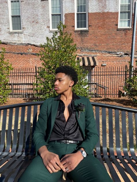 Green Tuxedo For Men Prom, Green And Black Prom Suit, Black Men Prom Outfit Ideas, Forest Green Prom Suit, Prom Outfits For Guys Green, Prom Mens Outfits, Green Prom Outfit Men, Green Suits Prom, Green Prom Men