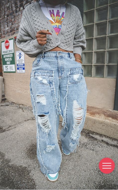 Winter Cookout Outfit, Shaket Outfits For Women Fall, Oversized Denim Dress, Fall Outfits Black Girls Casual, Street Fall Outfits, Hip Hop Concert Outfit Ideas Fall, Todays Fashion Trends 2024, Relaxed Fall Outfit, Urban Casual Outfits Women