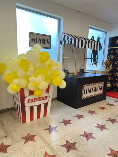 Movie Day Decorations, Night At The Movies Decorations, Cinema Party Ideas Decoration, Drive In Movie Decorations, Red Carpet Movie Premiere Party, Movie Night At School Ideas, Film Festival Decorations Ideas, A Night At The Movies Theme, Film Party Decorations