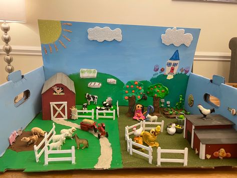 Farm Habitat Preschool, Chicken Coop Diorama, Shoe Box Farm Project, Play Farm Diy, Farm Diorama Projects, Farm Toys Diy, Farm Box Ideas, Animal Project Ideas, Animal School Project Ideas