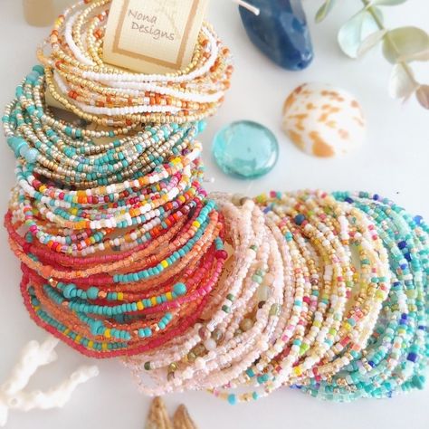 Aesthetic Glass Bead Bracelets, Beachy Colorful Beaded Jewelry For Gifts, Beachy Bracelets With Colorful Beads, Colorful Beaded Bracelets For Summer Beach, Fun Colorful Beaded Bracelets For The Beach, Colorful Beaded Bracelets For Gifts - Beachy Style, Seed Bead Bracelets Diy, Gold Bracelets Stacked, Surf Jewelry