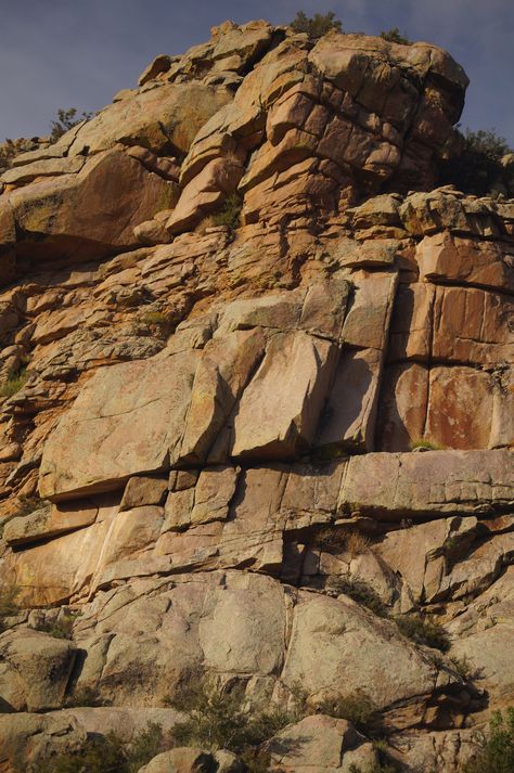 Sandia Peak, NM Cool Rock Formations, Desert Rock Formations, Interesting Rock Formations, Drawing Rocks, Weird Rock Formations, Landscape Rock, Zhangjiajie, Rock Textures, Stone Mountain