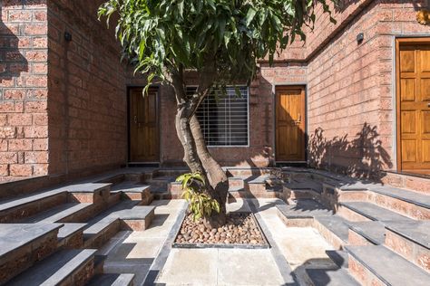 Gallery of Krupachaya Farmhouse / Q-design - 32 Community Spaces, Galleries Architecture, Brick Arch, Types Of Architecture, Community Centre, Courtyard Design, Weekend House, Vernacular Architecture, Built In Furniture