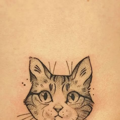 Amanda Jane on Instagram: "A wee peekaboo kitty face for Violet's first tattoo! Thank you so much!  #cutetattoo #cattattoo #kittytattoo #illustrativetattoo #illustrativeblackwork #torontotattoo #torontoink #torontotattooartist" Cat Face Tattoos, Cute Tattoo Ideas, New Tattoo Ideas, Cute Tattoo, Cat Tattoos, Tattoo Sketch, Tattoo Flash Art, Great Tattoos, Flash Art