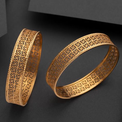 Buy 22K Plain Gold Bangles for Women At jewelegance.com Gold Patla Design For Women, Patla Bangles Gold, Bangals Design In Gold, Kada Designs Gold, Gold Jewelry Bangles, Gold Kada Design For Women, Gold Bangle Design, Gold Bangle Designs, Latest Gold Bangles