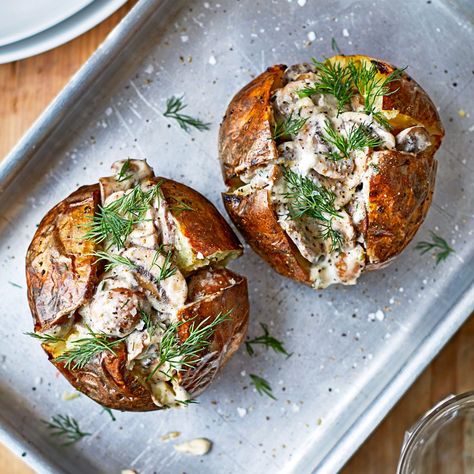 Top 10 healthy jacket potato fillings Mushroom Jacket, Mushroom Ideas, Jacket Potatoes, Vegan Chickpea Curry, Homemade Baked Beans, Fresh Olives, Potato Toppings, Buddha Bowls, Jacket Potato