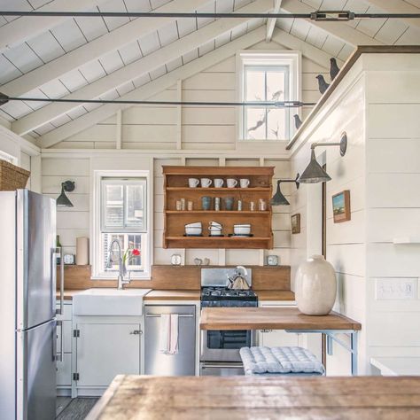 The Writer's Cottage - Remodelista Elegant Cottage, Barn Boards, Small Cottage Kitchen, Maine Cottage, Small Cottages, Cottage Renovation, Cottage Exterior, Tiny Cottage, Cabin Kitchens