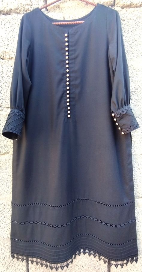 Shirt Design With Laces Pakistani, Cuff Sleeves Kurti, Plain Kurti Designs With Lace, Plain Suits Design With Lace, Pakistani Lace Suits, Simple Shirt Design, Women Aesthetics, Plain Kurti, 1 Piece Dress