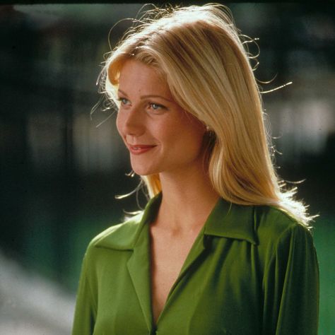 A Nostalgic Guide to Gwyneth Paltrow’s Best Onscreen Moments Old Money Blonde, Italian Bride, Cotton Wedding Dresses, Blythe Danner, 90s Minimalism, Danny Glover, The Royal Tenenbaums, Cotton Wedding, Simple Summer Outfits