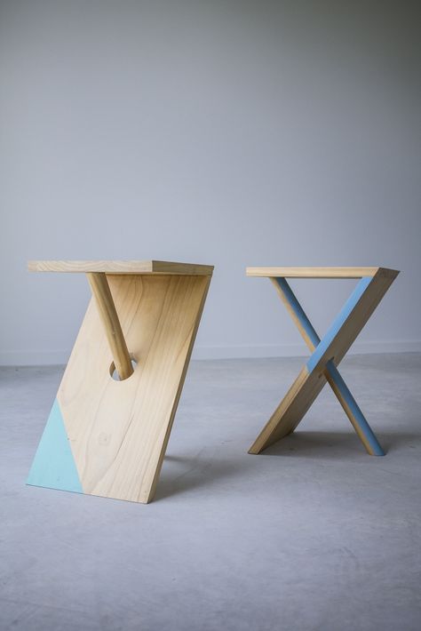 Stool Chair Design, Stool Design Ideas, Sitting Stool, Diy Bar Stools, Foldable Stool, Diy Stool, Stool Table, Kursi Bar, Visual Illusion