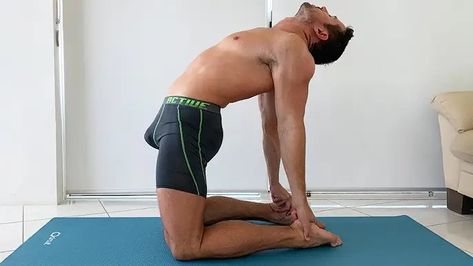 Man Gym Outfit, Home Workout Men, Yoga Poses For Men, Ab Workout Men, Workout Routine For Men, Posture Exercises, Gym Outfit Men, Yoga Positions, Abs Workout Routines