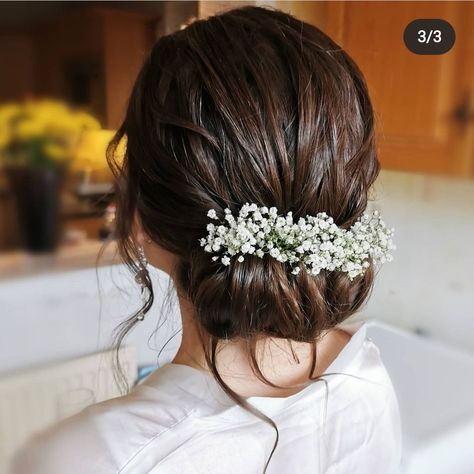 Chignon With Flowers, Hairstyles With Gypsum Flowers, Lower Bun Hairstyles Weddings, Rom Hairstyle, Low Bun With Flowers, Bun With Jasmine Flowers, Lower Bun Hairstyles, Low Bun With Flowers Indian, Bun With Flowers Indian