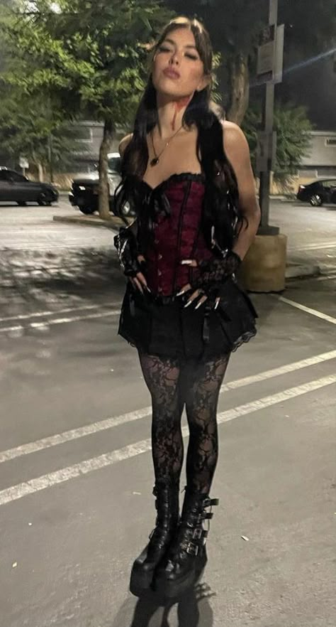 Vampire Costume Women, Goth Halloween Costume, Cynthia Parker, Vampire Halloween Costume, Vampire Clothes, Halloween Fits, Hot Halloween Outfits, Halloween Coustumes, Hot Halloween