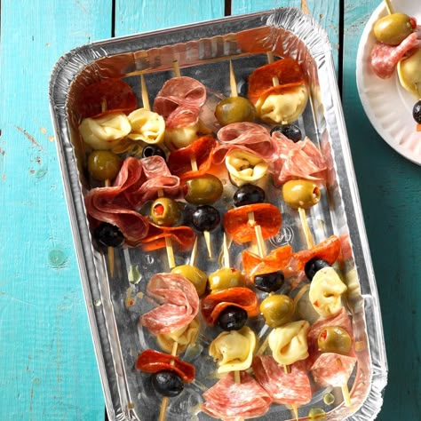 My husband and I met at a cooking class. We have loved creating menus and entertaining ever since. These make-ahead antipasto skewers are always a hit. —Denise Hazen, Cincinnati, Ohio Grilled Kabobs, Easy Tailgate Food, Potato Croquette Recipe, Antipasto Kabobs, Fancy Appetizer Recipes, Antipasto Skewers, Marinated Vegetables, Make Ahead Appetizers, Kabob Recipes