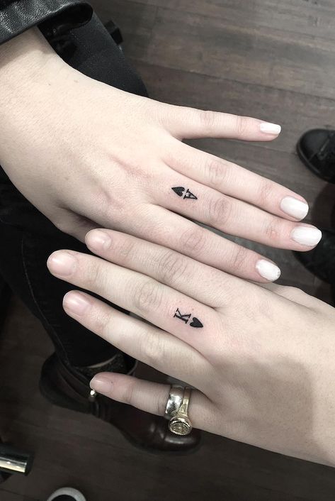 Marriage Ring Tattoos, Tattoo For Couples, Tato Maori, Couple Tattoos Unique, Ring Finger Tattoos, Tattoos Unique, Rings Aesthetic, Aesthetic Rings, Marriage Ring