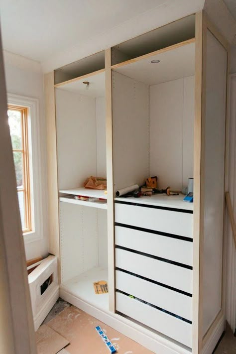 Jaw-dropping transformation of IKEA PAX into a walk-in closet #ikeabedroomideas Walk In Closet Ikea, Dressing Ikea, Ikea Pax Closet, Pax Closet, Ikea Wardrobe, Ikea Closet, Ikea Pax Wardrobe, Storage Hallway, Closet Hacks