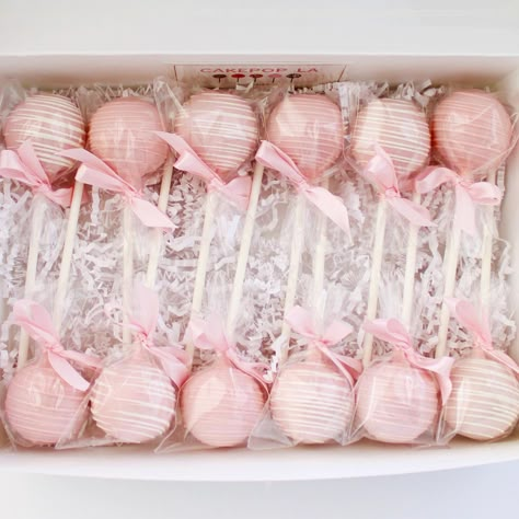 White And Pink Cake Pops, Light Pink Cake Pops, Pink Cakepops Ideas, Girly Cake Pops, Baby Shower Cake Pops Girl, Pink Cakepops, Pink Baby Shower Cake Pops, Pink Pumpkin Cake Pops, Cake Pop Party Favors