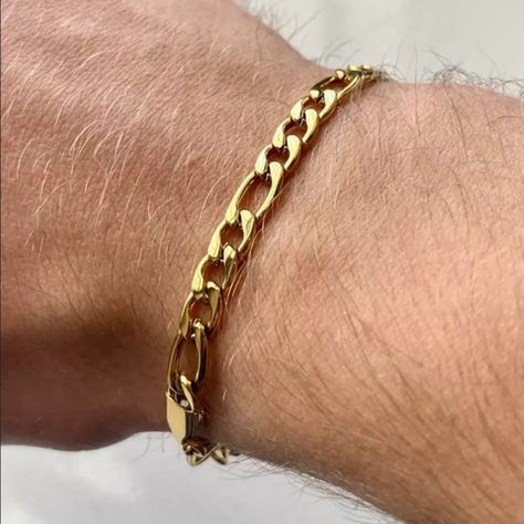 Brand New 18k Gold Men's Figaro Chain Bracelet Details: This Listing Is For A 7" (8" Is Available Upon Request - If You Are Unsure Of The Size You Need Send Me A Message And I Can Assist You) Width 5mm Genuine 18k Gold Plated Sterling Silver Retail Price $295 Buy With Confidence From A Trusted Seller With A 99%+ Feedback Rating! A0196 (Id-251) Mens Figaro Chain, Guys Jewelry, Figaro Chain Men, Guy Jewelry, Gold Figaro Chain, Stainless Bracelet, Mens Gold Jewelry, Chic Bracelet, Mens Gold Bracelets