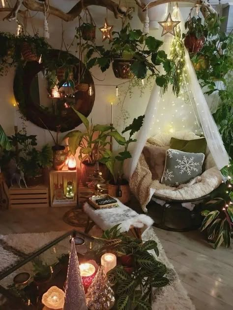 Cottage Core Bedroom, Bohemian Bedrooms, Cottage Core Room, Cottage Core House, Bohemian Bedroom Design, Witch Room, Bohemian Bedroom Decor, Boho Bedroom Decor, Aesthetic Rooms