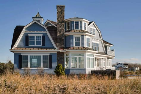 Dreamy seaside home in Maine with New England style architecture Coastal Maine Homes, New England Coastal Homes, Maine Beach House, Seaside Inn, Kennebunk Maine, New England House, England Houses, Brindleton Bay, New England Beach House