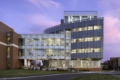 Rochester Institute of Technology Health Heart, School Hall, Glass Pavilion, Rochester Institute Of Technology, Public Space Design, Usa Design, University Of South Florida, Interior Design Awards, Rochester New York