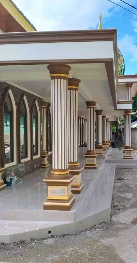 Pillar Design Exterior Entrance, House Pillar Design, House Pillars, House Columns, Best Exterior House Paint, Portico Design, Church Building Design, House Front Door Design, Cornice Design