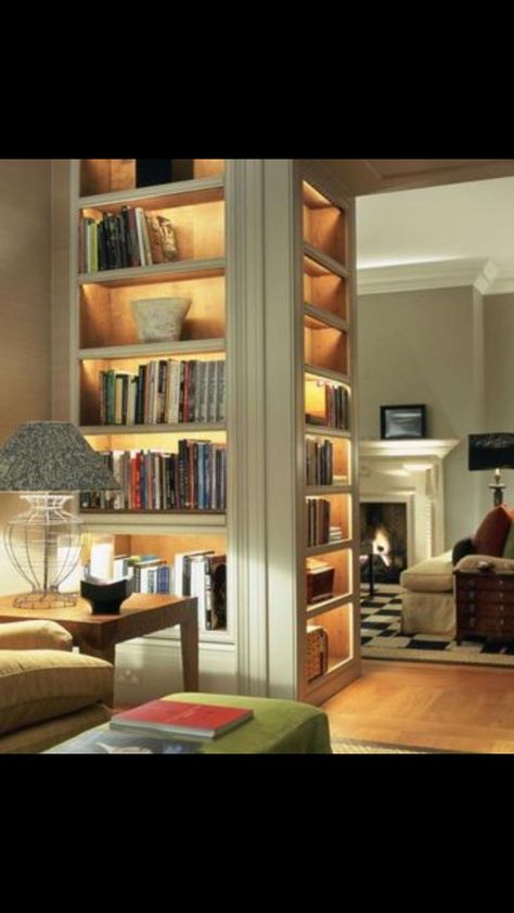 3 sided bookcase Home Library Design, European Home Decor, Home Libraries, Wood Interiors, Book Shelves, South Shore, Home Library, Window Seat, Design Case