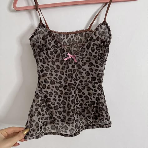 Vintage 2000’s y2k leopard print mesh cami top with... - Depop Y2k Layered Tops, Lacy Tank Tops Y2k, Y2k Tops Aesthetic, Leopard Print Tank Top Outfit, Leapord Print 2000s, Y2k Tops 2000s, Lepord Print 2000s, 2000 Tops, Cheetah Print Y2k