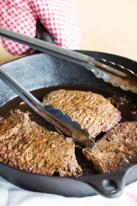 Lamb Steak Recipes, Beef Cube Steak Recipes, Worcestershire Sauce Recipes, Beef Cubed Steak, Cube Steaks, Black Bean Ground Beef, Ground Beef And Noodles, Sirloin Steak Recipes, Cast Iron Steak