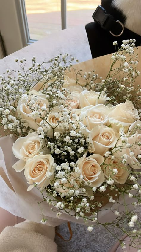 White Flower Bouquet, Luxury Flower Bouquets, Prettiest Bouquet, Boquette Flowers, Flowers Bouquet Gift, Flower Therapy, Beautiful Bouquet Of Flowers, Luxury Flowers, White Bouquet