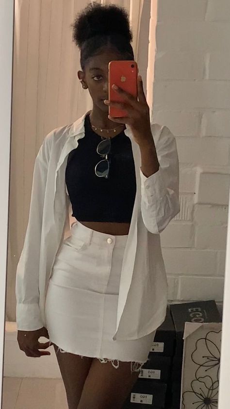 How To Style A Short White Skirt, Jeans Skirt And Crop Top Outfit, All White School Outfit, Outfits With White Denim Skirt, Crop Shirt And Skirt, Crop Top With Long Skirt Casual, Cute White And Black Outfits, Outfits With Shirts Aesthetic, Skirt And T Shirt Outfit Casual