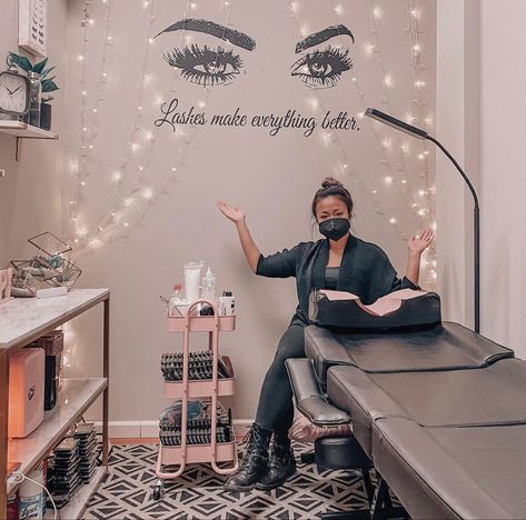 Cute Lash Studio, Lash Salon Ideas Interior Design, Lash Studio At Home, Eyelash Salon Decor Interior Design, Lash Salon Suite Decor, Small Lash Tech Room Ideas, Pmu Suite Ideas, Lash Studio Decor Ideas, Lashes Room Ideas