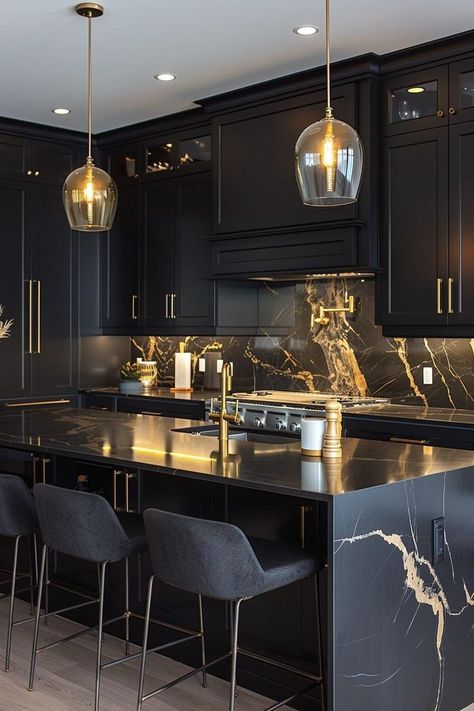 All Black Kitchen Modern Luxury, Modern Industrial Glam Kitchen, Black And Gold Interior Design Kitchen, Black Kitchen Green Marble, Gold Black Home Decor, Modern Luxury Black Kitchen, Classy Black Kitchen, Dark Penthouse Kitchen, Black Gold Kitchen Ideas