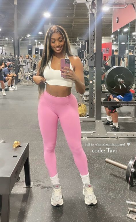 Pink And White Workout Outfit, Pink Gym Outfit, Workout Summer, Outfit Workout, Pink Gym, Summer Sport, Gym Inspo, Gym Fits, Workout Fits