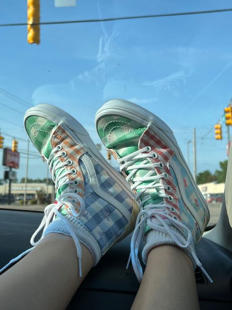 High Top Vans Aesthetic, Vans Aesthetic, Youthful Style, Shoe Wishlist, Tumblr Photography, High Top Vans, Aesthetic Shoes, List Ideas, Dream Shoes